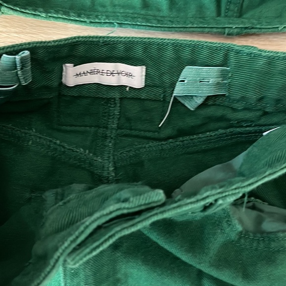 Maniere De Voir Set: Green Cropped Jacket US 6 & Boyfriend Cut Out Jeans US 6 - Picture 4 of 16